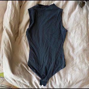 SKIMS Fits Everybody Sleeveless Mock Neck Bodysuit